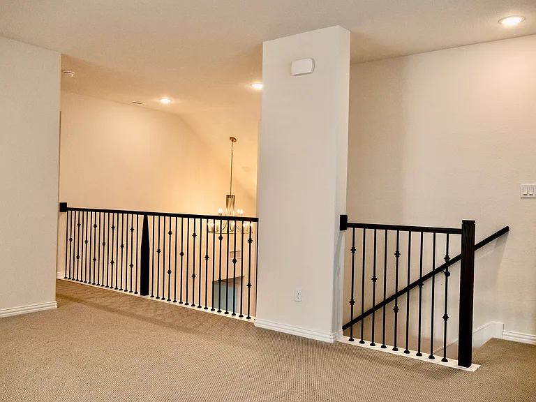 1725 Friendship Ln — Photo 22