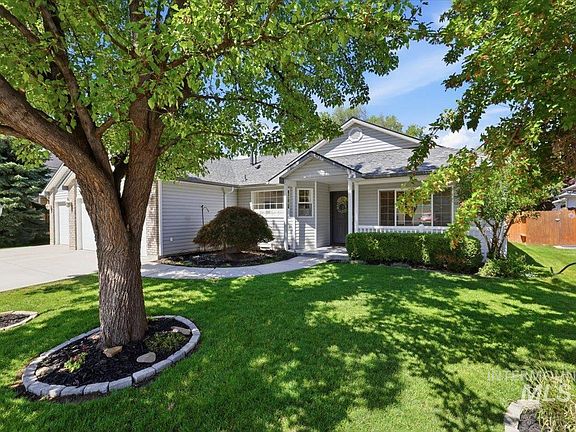 4th image of 2075 N Springland Pl
