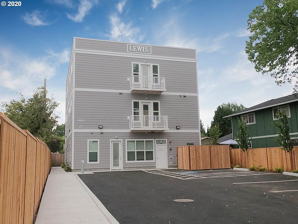 1st image of 1910 E Mill Plain Blvd