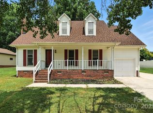 608 Azalea Ln, China Grove, NC 28023