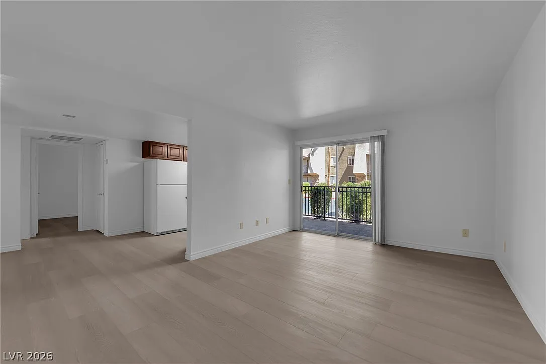 1 bed, 1.0 bath, 700 sqft, $1,200 — Photo 1