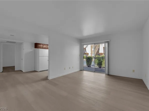 4921 Indian River Dr Unit 123, Las Vegas, NV 89103