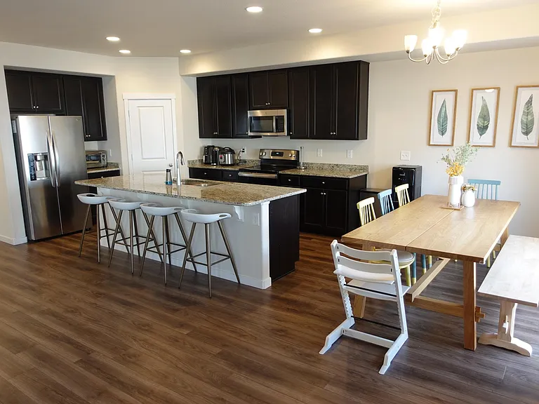 10928 Ballona Dr — Photo 5