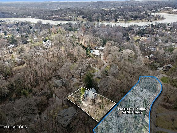 2nd image of 4225 Valencia Rd