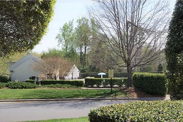10125 Westmoreland Rd #2B — Photo 30