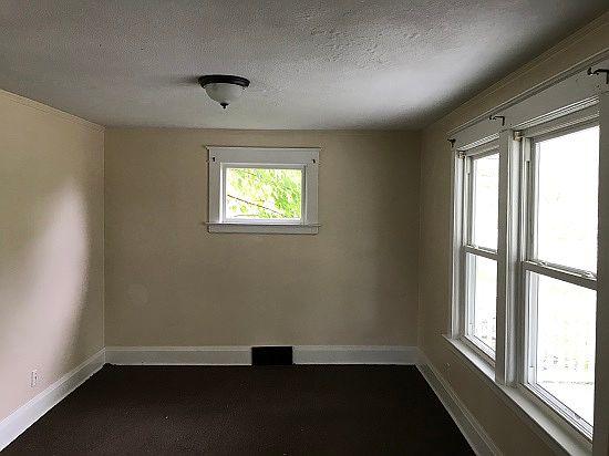 2nd image of 1542 Pierce Ave #1