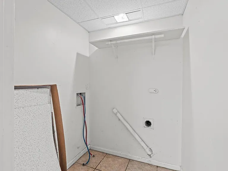 246 Barbara Ln SW — Photo 37