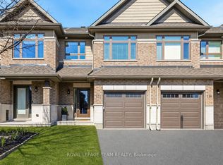 121 Woodhurst Cres, Ottawa, ON K2S0T4