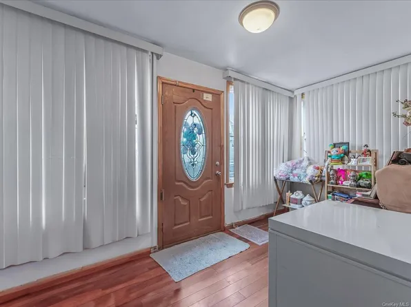 89-32 184 Place, New York, NY 11423