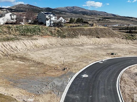 5th image of 5 Falcon Ridge Dr