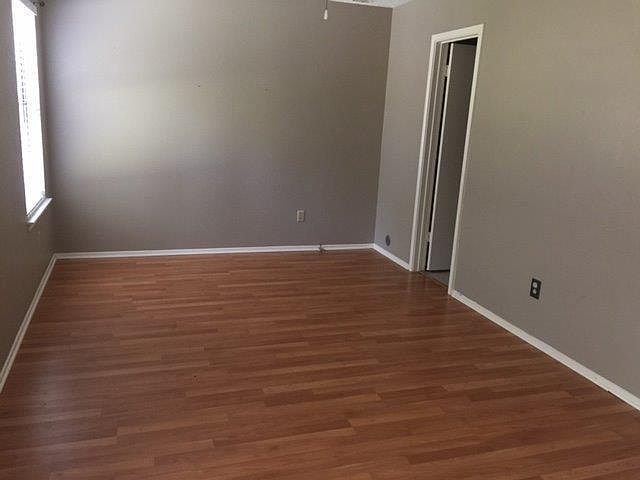 2nd image of 1407 Alma Dr