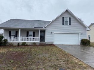 2820 Spring Cress Dr, Hope Mills, NC 28348