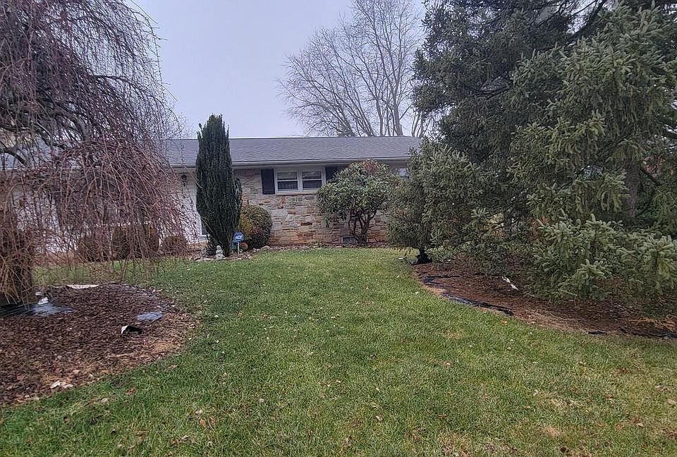 1st image of 822 Franklin Ave