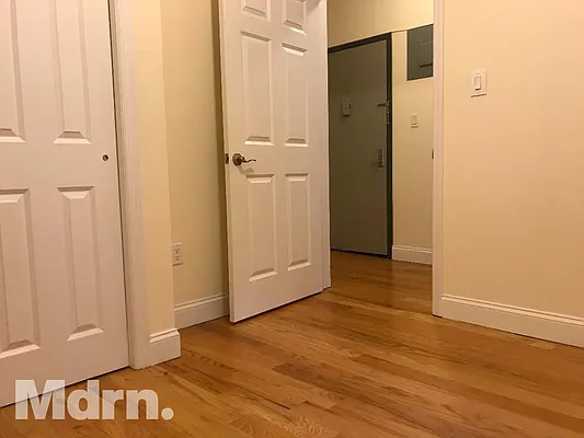 Rented by Mdrn Residential | media 14