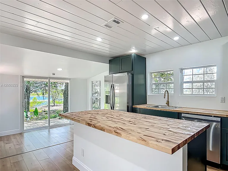 8781 S Lakeshore Dr — Photo 16