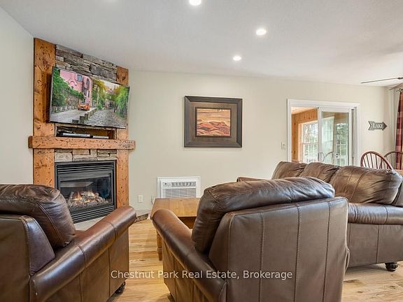 4th image of 1052 Rat Bay Rd #109-7