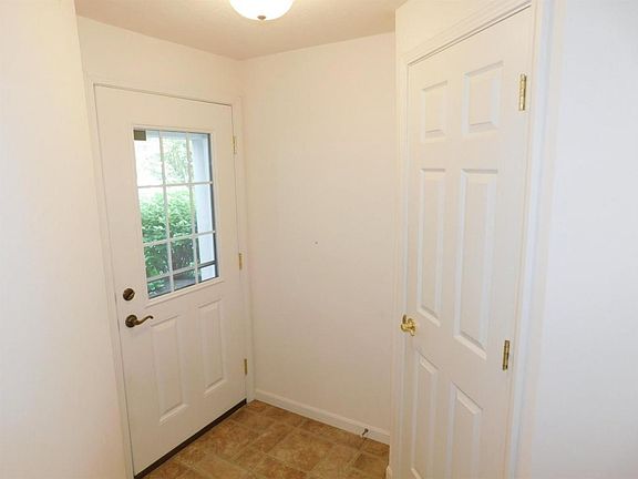 4th image of 850 Heritage Green Dr #4-202
