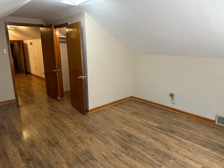 4697 Wooddale Ave — Photo 29