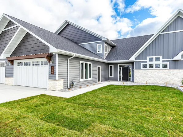5798 31st St S, Fargo, ND 58104