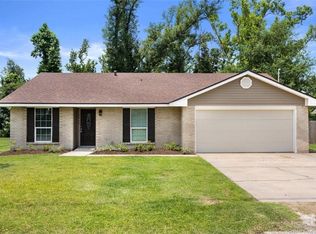 3924 Sarah Dr, Lake Charles, LA 70605