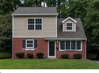 106 E Garrison Rd, Brookhaven, PA 19015