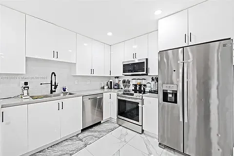 4061 SW 102nd Ct — Photo 14