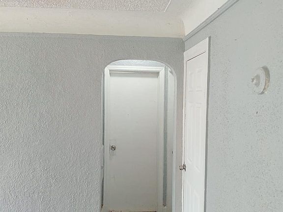 2nd image of 14111 Steel St