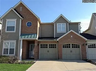 480 Hollyhock Ct photo 1