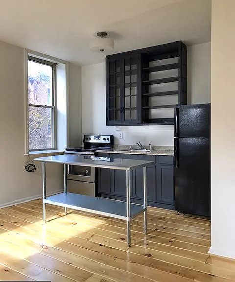 769 S 2nd St #B — Photo 12