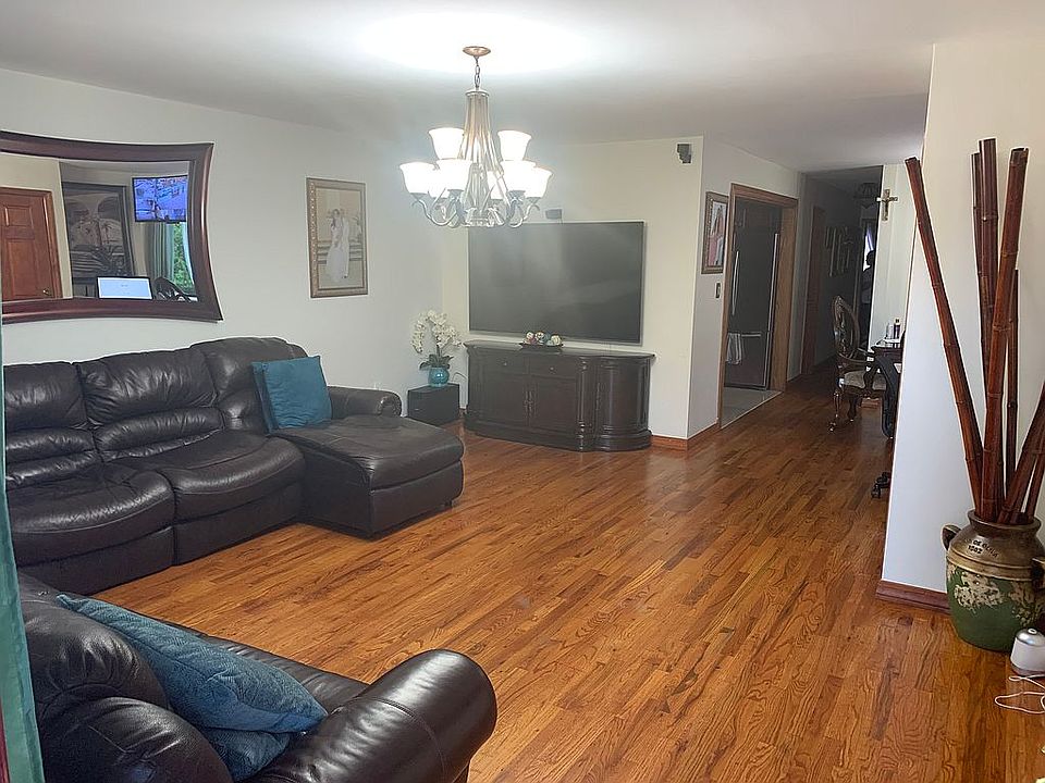 2nd image of 8709 Avenue J