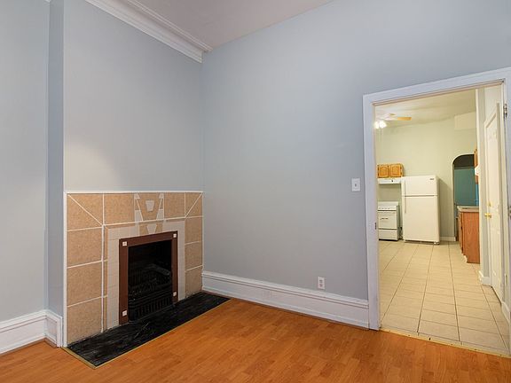 3rd image of 4423 Sansom St Unit A