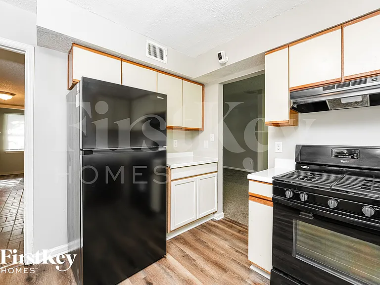 3931 Springleaf Dr — Photo 5
