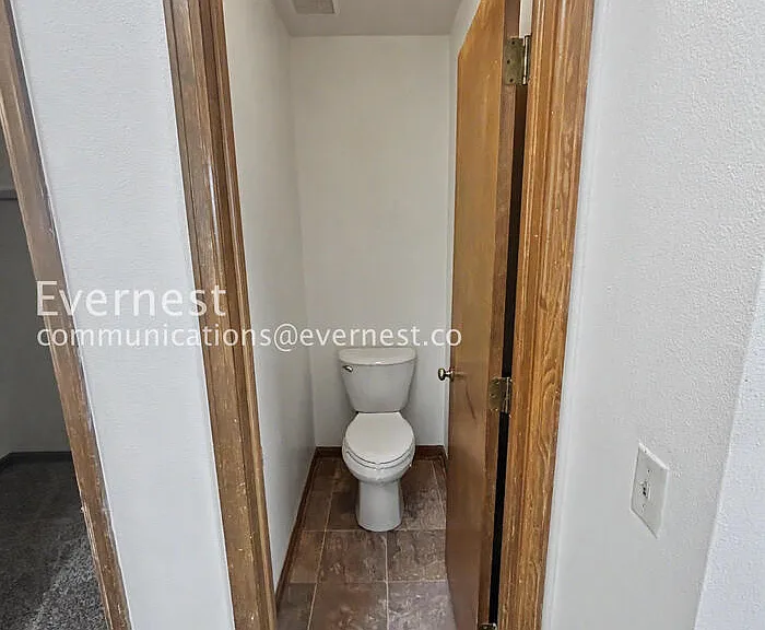 4930 Sprangler Dr — Photo 16