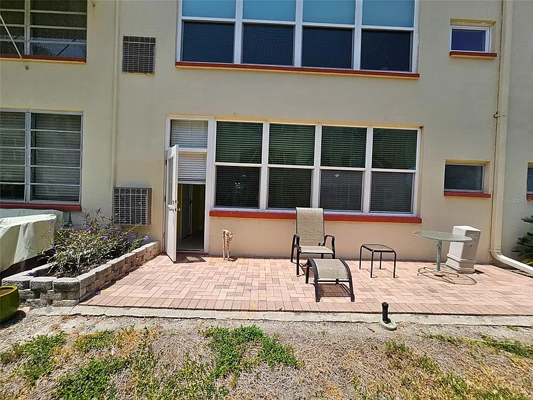 5840 30th Ave S #102 — Photo 9