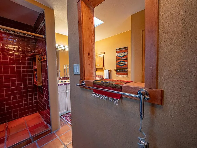 Sana fe accents in master bathroom