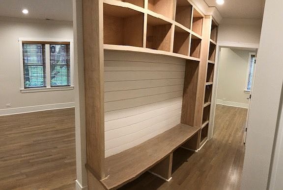 5th image of 2835 N Southport Ave #2