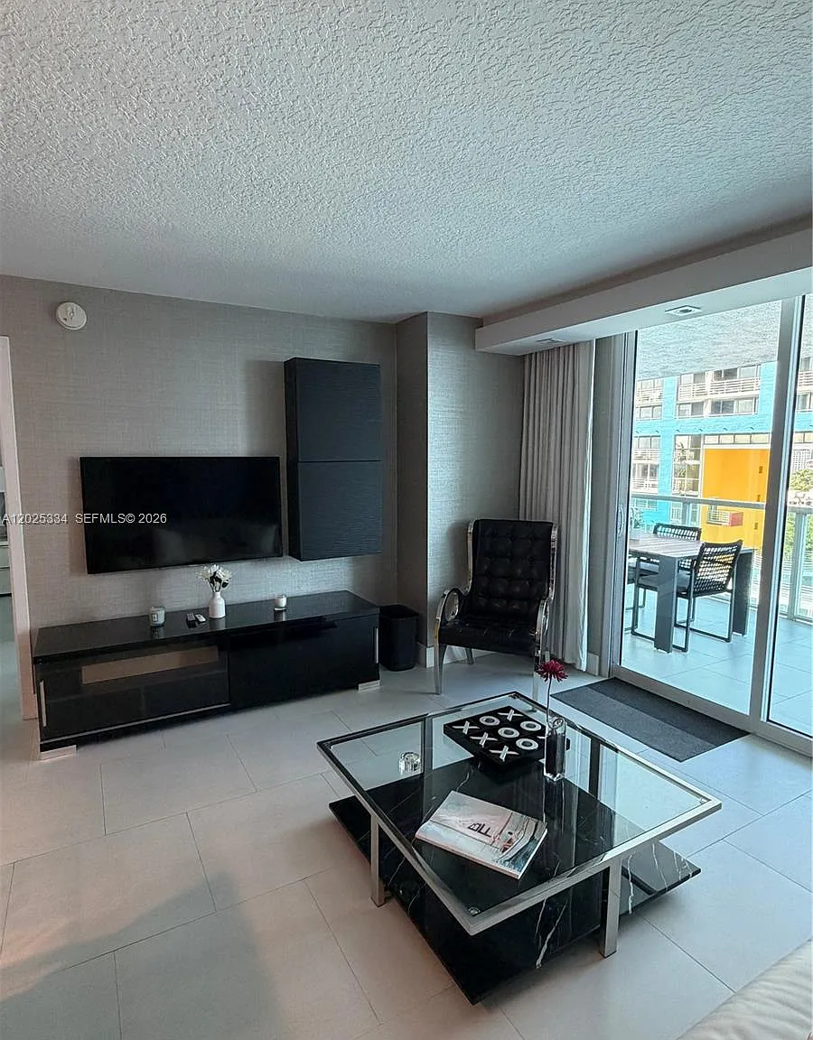 Skyline On Brickell Condo — Photo 3