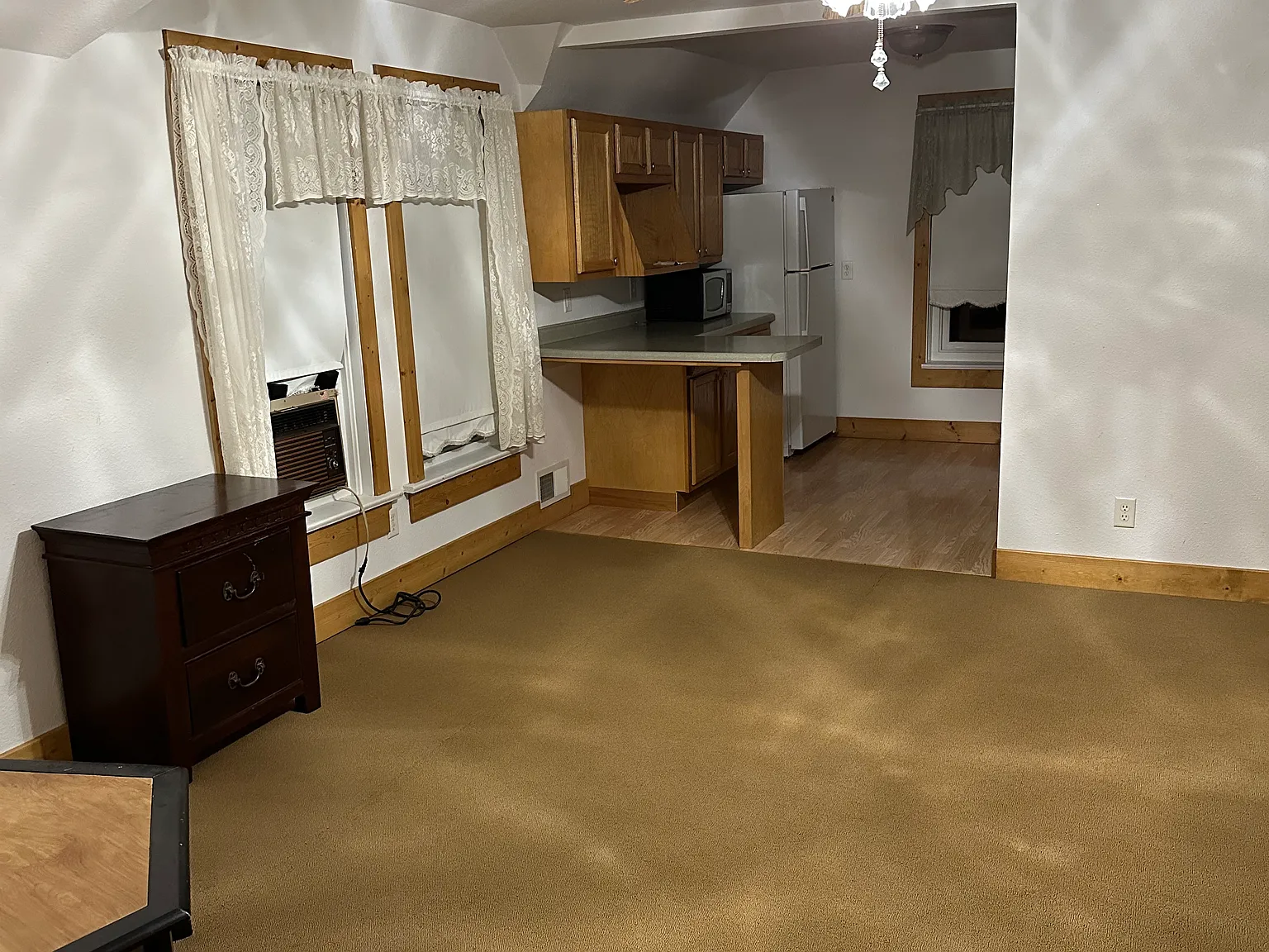 2 bed, 1000 sqft, $1,600 — Photo 2