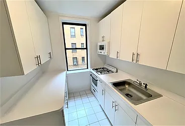 Rented by Manhattan Realty Group