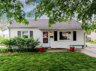 14 Ryan Dr, Bloomington, IL