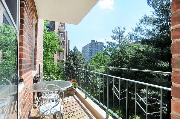 Sold by Town Residential | media 2