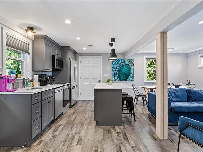 4 James St #2 — Photo 12