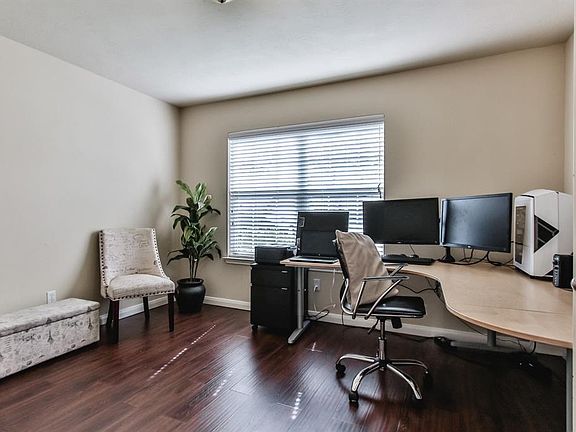 5th image of 5830 Lundwood Ln