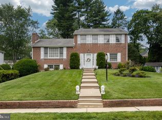 216 Parkview Dr, Springfield, PA 19064