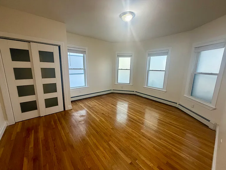 19 Banks St #1A — Photo 4