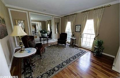 4th image of 8290 Glen Cove Ct