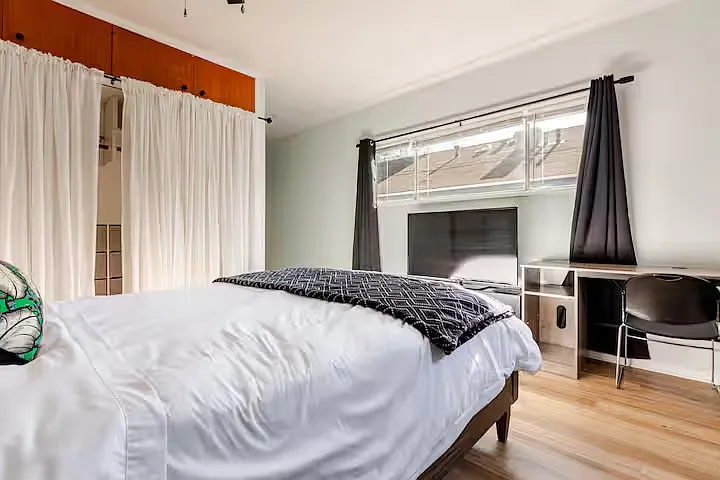 1427 Carmona Ave — Photo 35