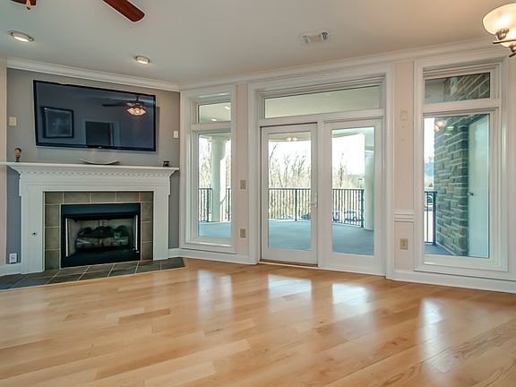 2nd image of 400 Warioto Way APT 203