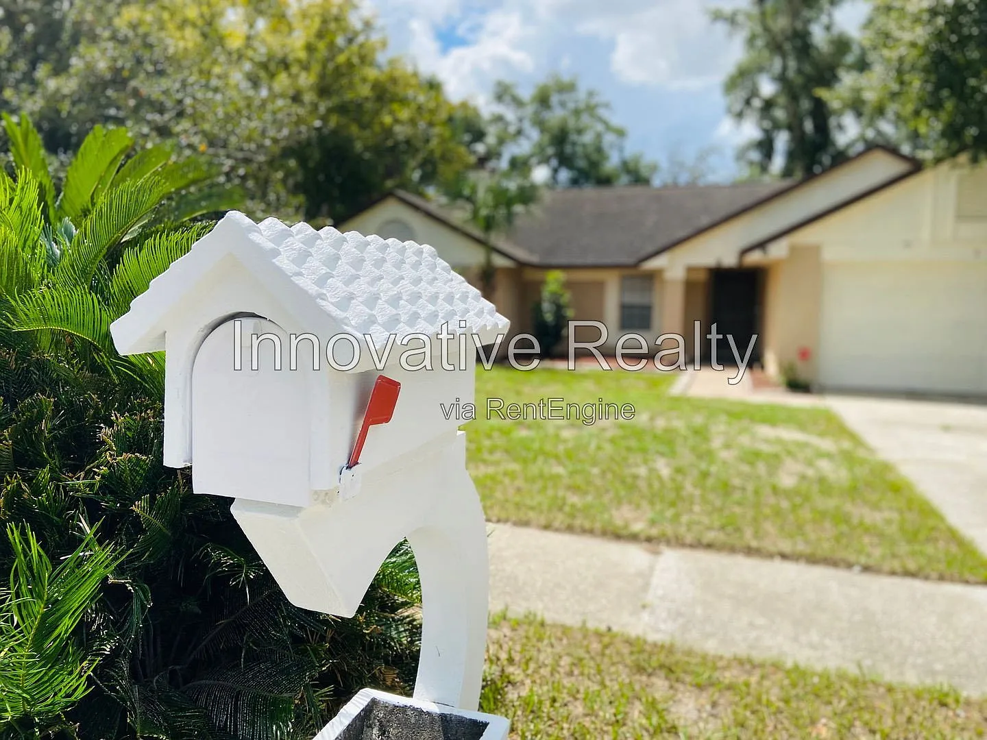 3 bed, 2.0 bath, 1756 sqft, $2,250 — Photo 3