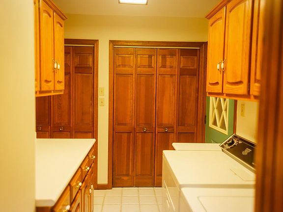5th image of 17 Beechwood Ct